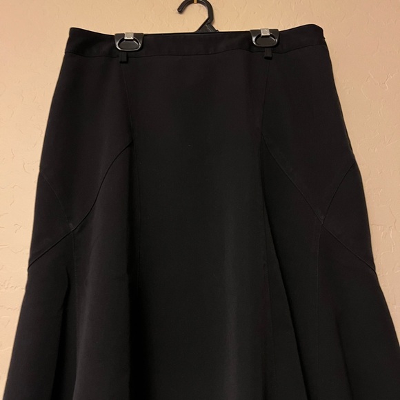 East 5th Black Skirt - Picture 5 of 14